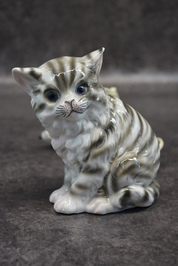 Антикварная скульптура-светильник «Котёнок»