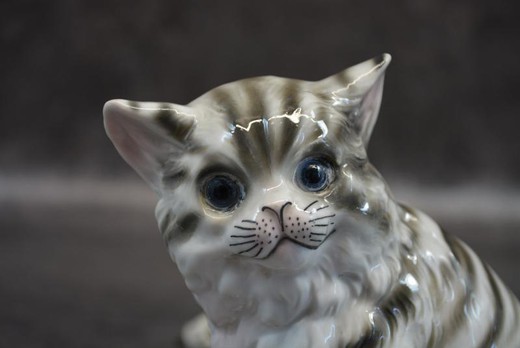 Antique sculpture-lamp "Kitten"