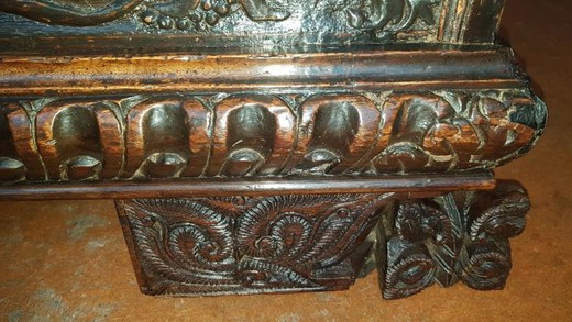 Antique renaissance chest