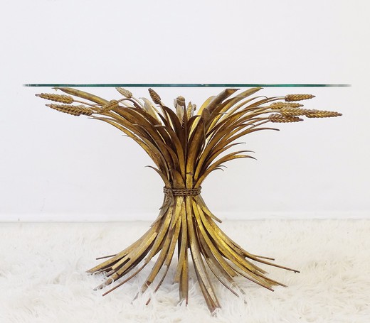 антикварный кофейный столик из золоченого металла в стиле коко шанель