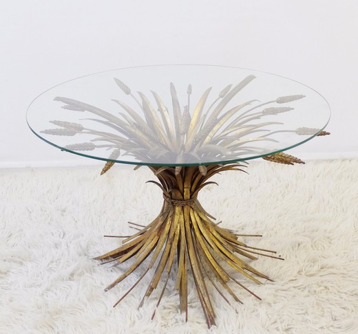 винтажный кофейный столик из золоченого металла в стиле коко шанель