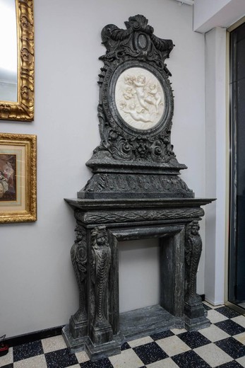винтажный мраморный каминный портал в стиле наполеон 3 купить в москве