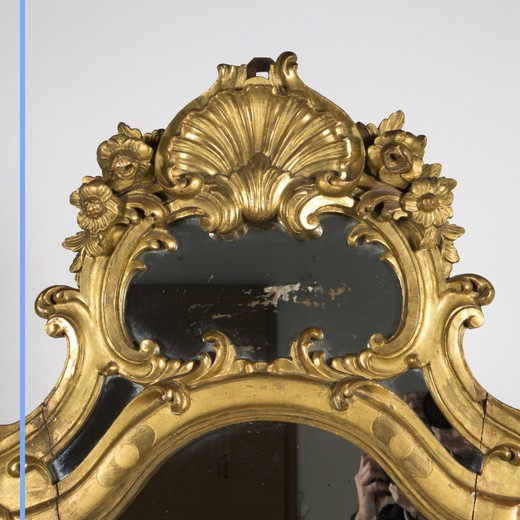старинное зеркало из золоченого дерева в стиле людовик 15
