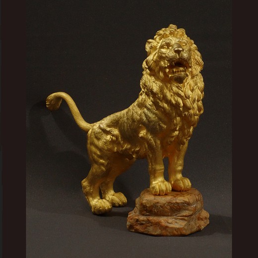 антикварная скульптура лев из золоченой бронзы 19 век купить в москве