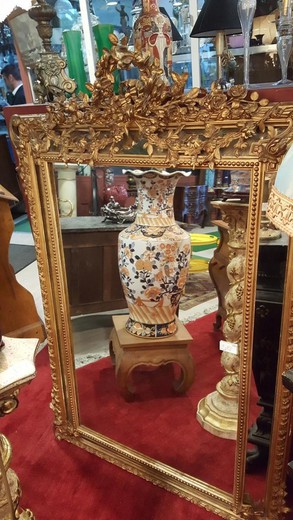 старинное зеркало из золоченого дерева в стиле людовик 16