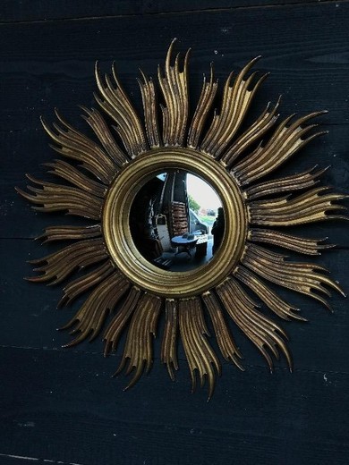 антикварное зеркало из золоченого дерева солнце