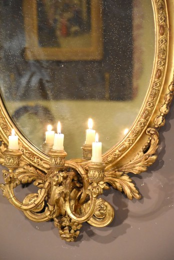 старинные большие парные зеркала в золоченых рамах, антикварные зеркала в позолоченных рамах, пара больших антикварных зеркал, старинные зеркала XIX век в золоченых рамах