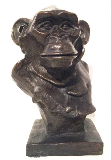 антикварная скульптура шимпанзе, старинное скульптурное изображение шимпанзе, анткиварная скульптура обезьяны, бронзовая скульптура шимпанзе, скульптура обезьяны из бронзы, анткиварные скульптуры в интерьерах, кульптурное изображение обезьяны из бронзы