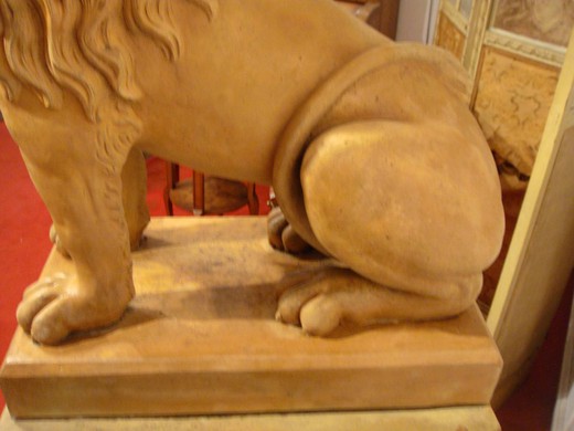 Антикварные парные скульптуры «Львы»