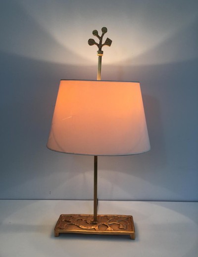 Настольная лампа в стиле модерн