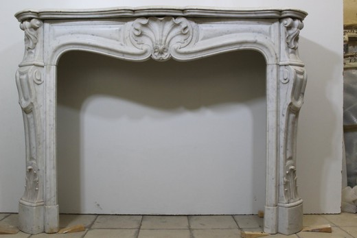 Antique chimney portal in the style of Louis XV