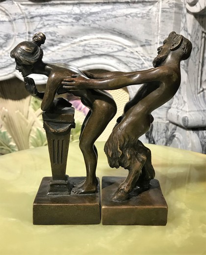 Скульптурная композиция «Сатир и Нимфа»