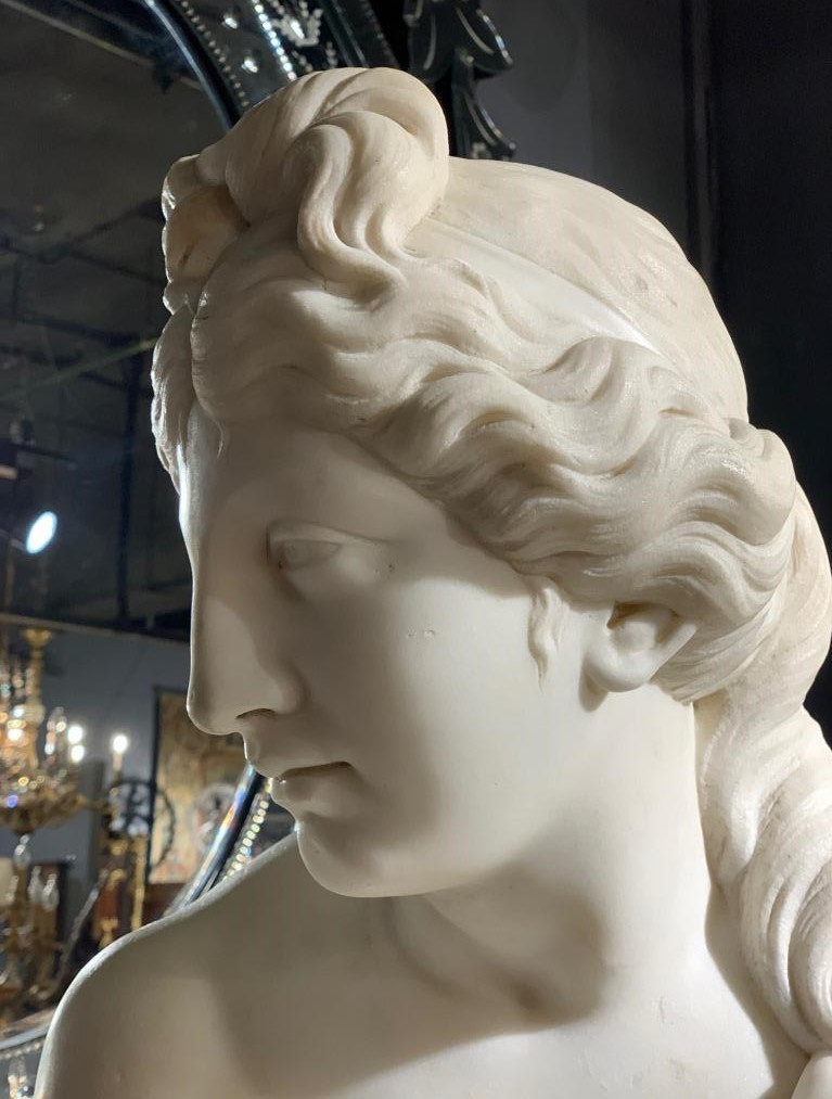 Antique sculpture "Venus"