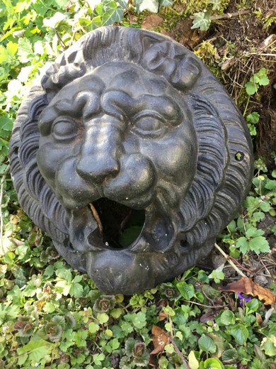 Antique mascaron "Lion"
