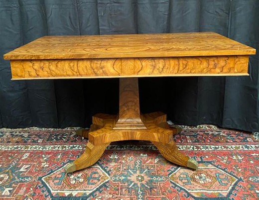 Антикварный стол в стиле Луи-Филипп