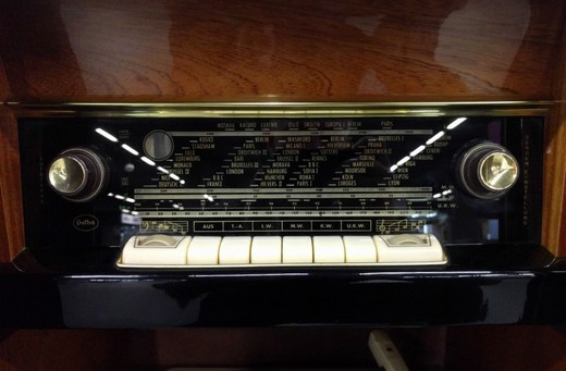 Антикварное радио
