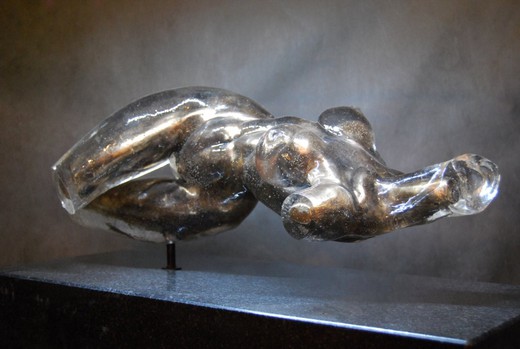 бронзовая скульптура