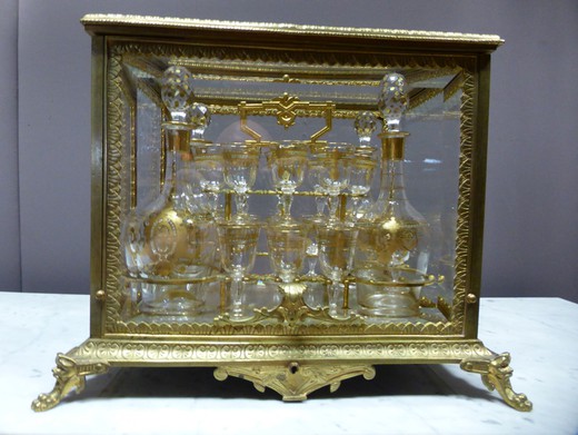 старинный ликерный набор из хрустального стекла и золоченой бронзы в стиле 19 века
