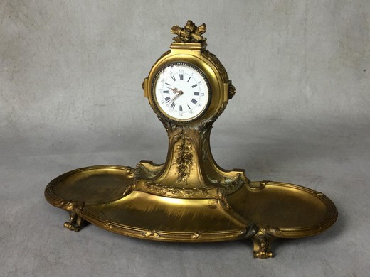 антикварные часы из бронзы в стиле арт-нуво