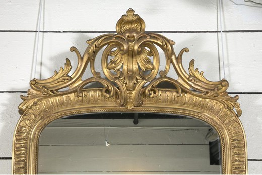 старинное зеркало в стиле людовик 16 из золоченого дерева