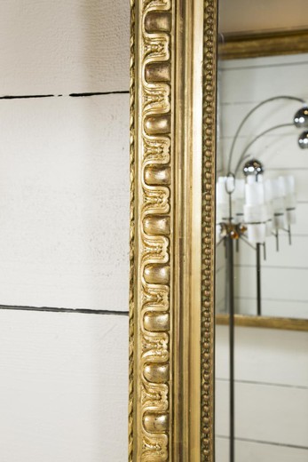 антикварный магазин зеркал предметов декора и интерьера в стиле людовик 15 из золоченого дерева
