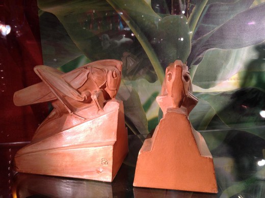 антикварная галерея предметов декора и интерьера из терракоты арт-нуво