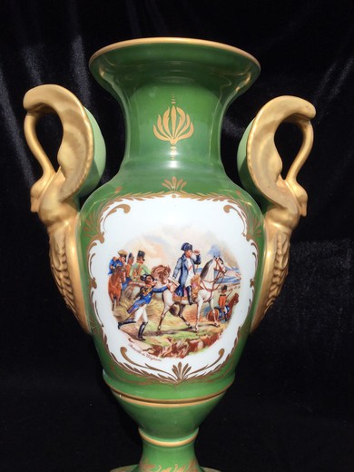 старинная французская фарфоровая ваза с наполеоном