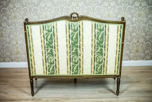 Антикварный диван в стиле Людовика XVI