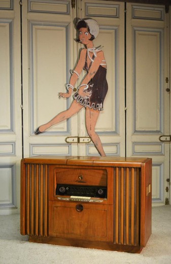 Antique radio cabinet