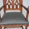 Антикварный готический стул