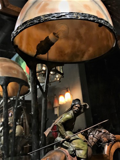 Антикварная лампа-скульптура «Казак»