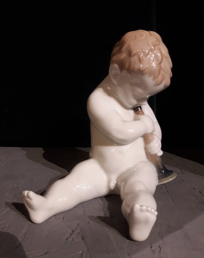 Антикварная скульптура "Мальчик"