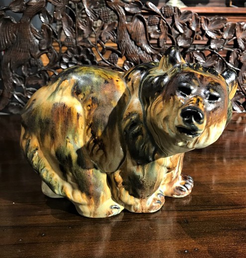 Antique sculpture "Bear"