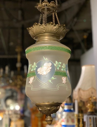 Антикварный фонарь в стиле Модерн