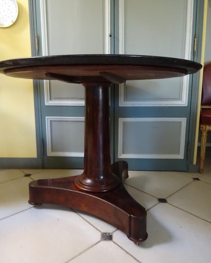 Antique Geridon table
