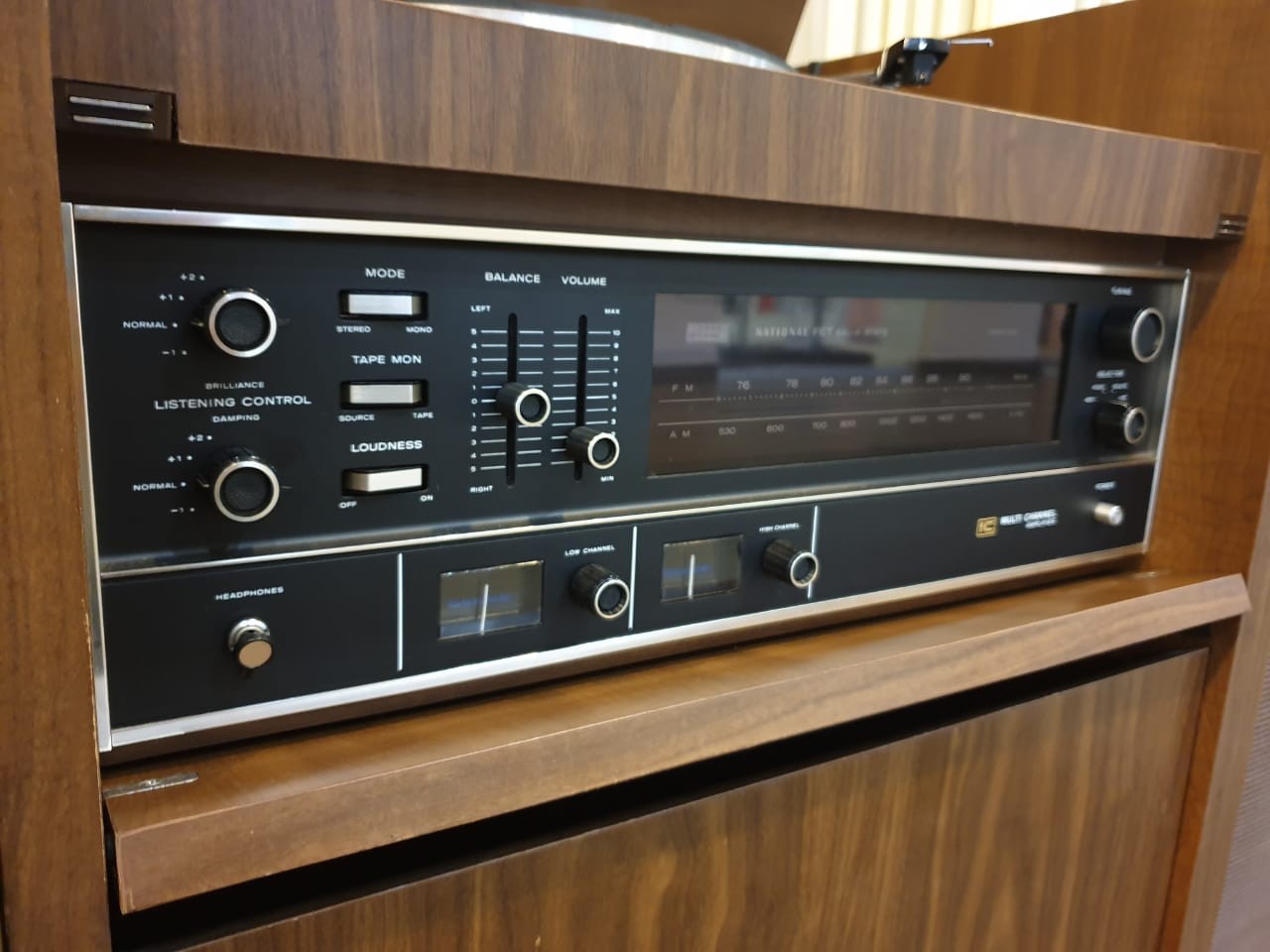 Vintage stereo system "Trio"