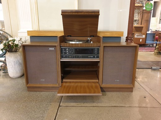 Vintage stereo system "Trio"