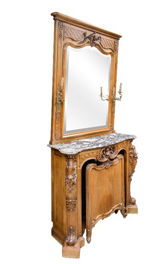 антикварный каминный портал из ореха с зеркалом и бра в стиле людовика 15, каминный экран из ореха в комплекте