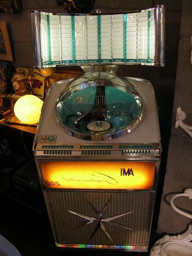 антикварный музыкальный автомат jukebox в рабочем состоянии, винтажная акустика, jukebox купить в москве под заказ, винтажный jukebox купить в москве, анткиварный джукбокс купить, старые музыкальный автоматы