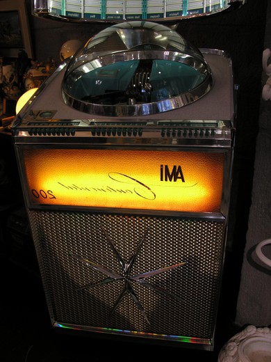 анктиварный juke box америка, музыкальные аппарты америка, американские jukebox купить на заказ, винтажные jukebox сделано в америке, американские музыкальные автоматы 60- гг