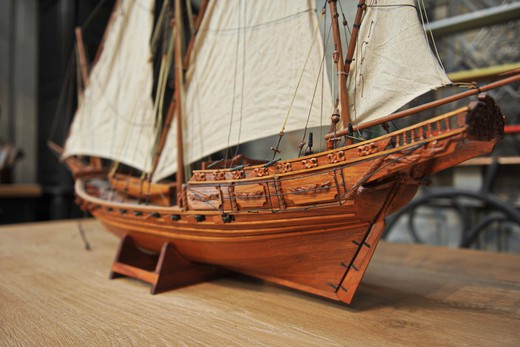Модели парусников и кораблей – престижное украшение интерьера