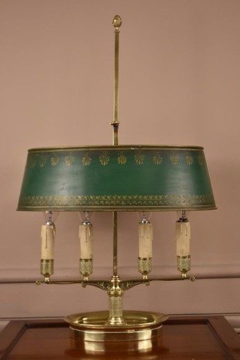 старинная настольная лампа в стиле ампир из золоченой бронзы