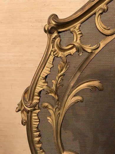 антикварная галерея каминных аксессуаров в стиле Людовика XV рококо из золоченной бронзы XIX века в Москве