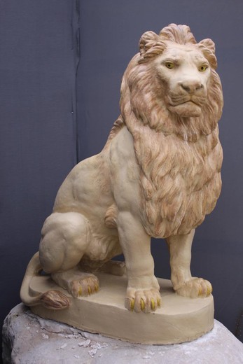 винтажная большая садовая скульптура лев из камня купить в Москве