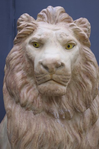 Antique sculpture "The Lion". It is made of stone. Great work. Europe, the twentieth century.