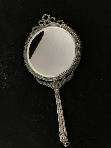 антикварное зеркало из бронзы с серебрением, старинное зеркало 19 века, антикварное зеркало эпохи наполеона III, антикварное зеркало в стле людовик XVI, анткиварное зеркало из серебреной бронзы