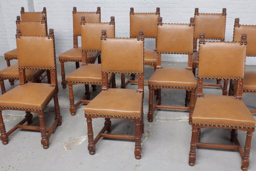 набор старинных 12 дубовых стульев в стиле ренессанс с кожаной обивкой, антикварный столовый комплект в стиле ренессанс