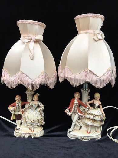 антикварные парные лампы из фарфора в стиле рококо германия