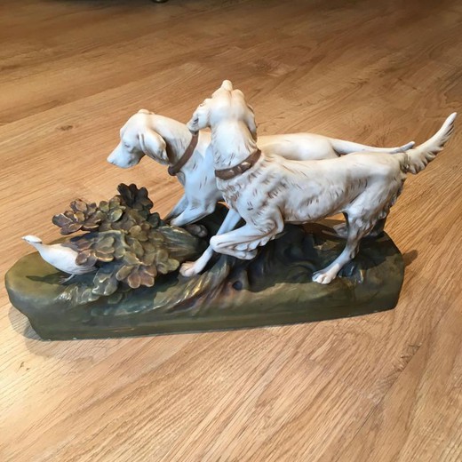 Antique statuette of hunting dogs