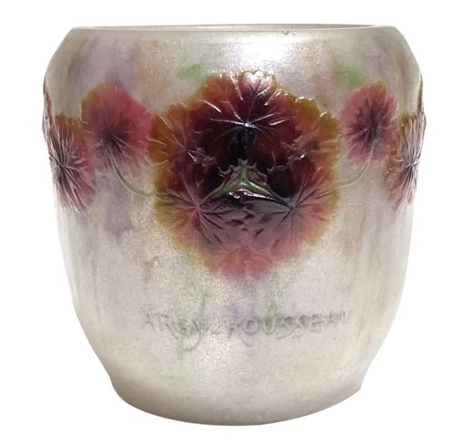 Antique vase "Wild geranium"
